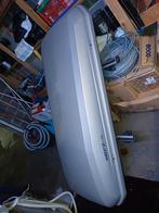 Dakkoffer met sloten, Enlèvement