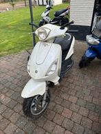 Piaggio fly onderdelen/export of opmaak, Fietsen en Brommers, Scooters | Piaggio, Ophalen, Fly