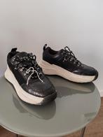 STRADIVARIUS basket pointure 38, Sport en Fitness, Gebruikt