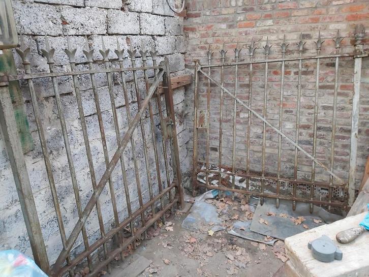 Grote ijzeren poort 2 delig, Tuin en Terras, Gaas en Draad, Gebruikt, Ophalen
