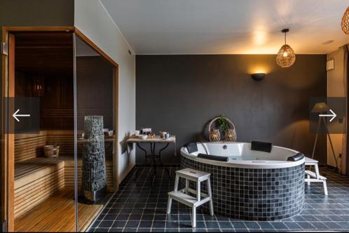 bon 2,5u privé sauna met tapas + wijn/cava 2personen, Tickets en Kaartjes, Kortingen en Cadeaubonnen