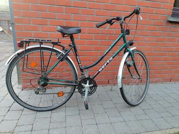 Damesfiets beschikbaar voor biedingen