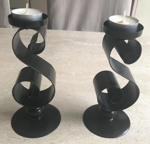 LOT DE 2 BOUGEOIRS MARRONS EN METAL - 18 CM DE HAUTEUR, Huis en Inrichting, Woonaccessoires | Kandelaars en Kaarsen, Gebruikt