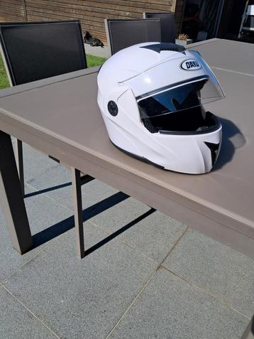 Brommer helm nieuw  beschikbaar voor biedingen