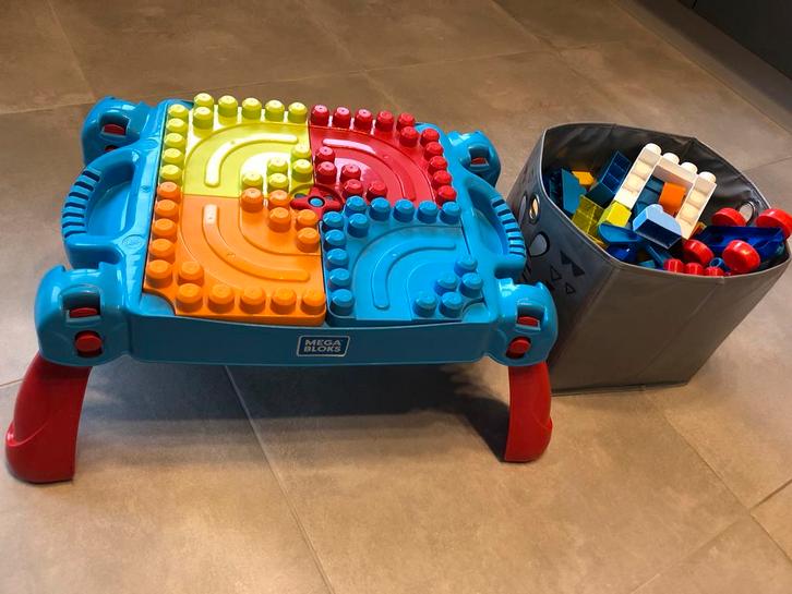 Pakket Mega Bloks, Kinderen en Baby's, Speelgoed | Speeltafels, Zo goed als nieuw, Ophalen