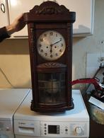 Antieke houten wandklok met pendule (en sleutel), Antiek en Kunst, Ophalen