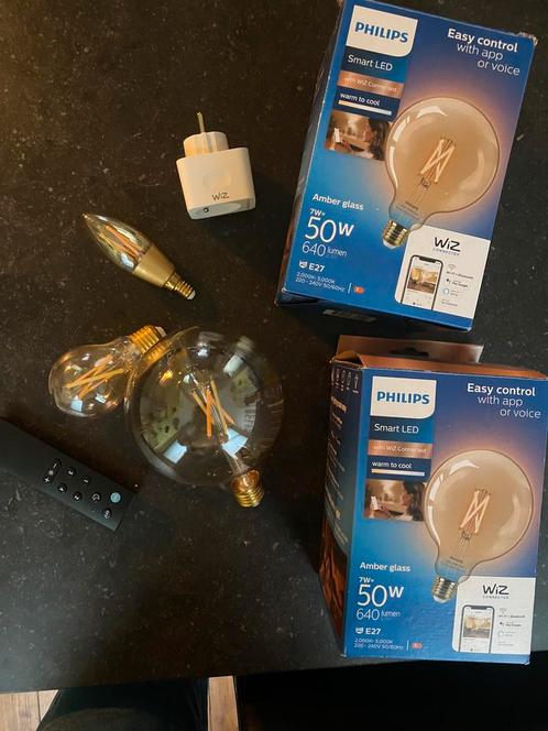 Philips WIZ set: 5 lampen + stekker + afstandsbediening, Huis en Inrichting, Lampen | Hanglampen, Ophalen