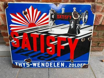 Emaille bord Satisfy naaimachines beschikbaar voor biedingen