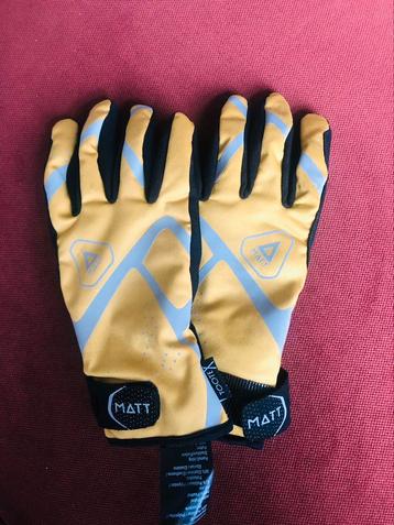 Gants hiver chaud multi-fonction (Matt) beschikbaar voor biedingen
