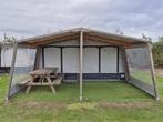 Caravan met seizoenstent, Caravans en Kamperen, Caravans, Rondzit, Koelkast, Bedrijf, Dwarsbed