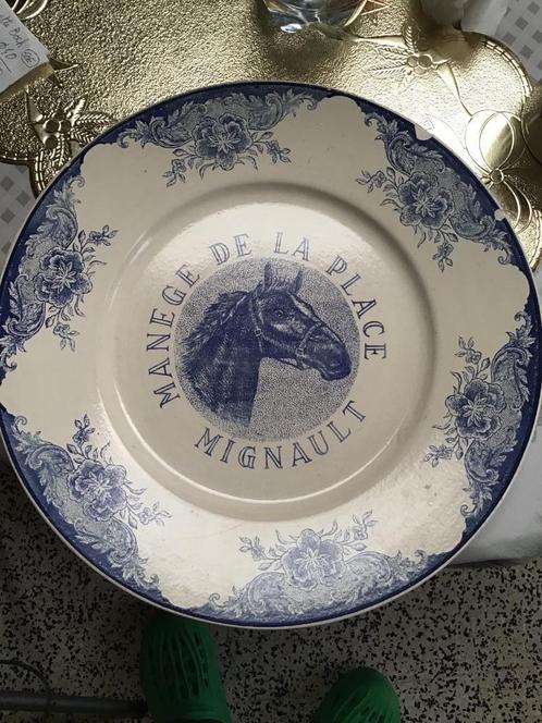 Assiette Manège de la place Mignault, Antiek en Kunst, Antiek | Speelgoed, Ophalen