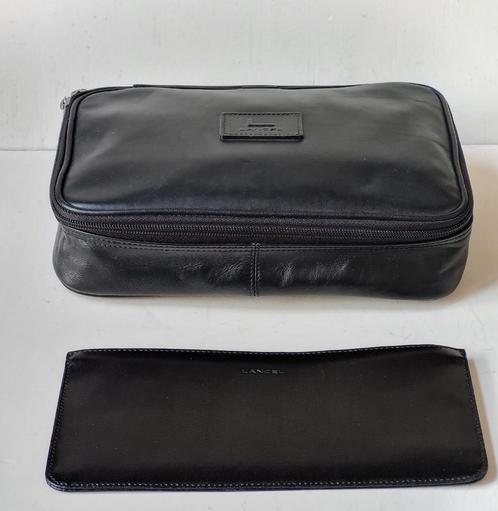 Trousse de toilette Lancel pour homme et pochette à lingerie, Bijoux, Sacs & Beauté, Beauté | Cosmétiques & Maquillage, Comme neuf