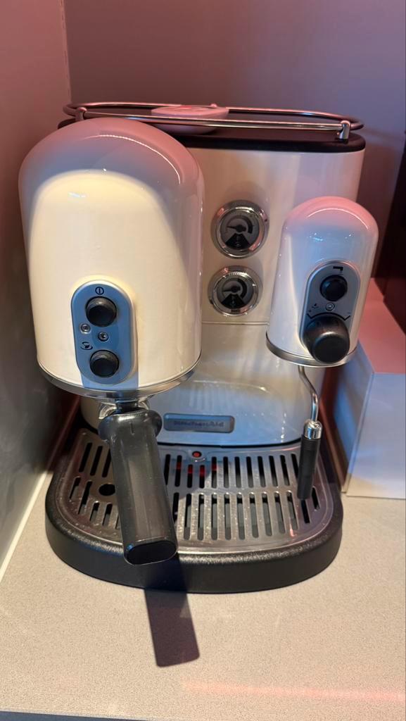 Kitchenaid Espresso Machine / Toestel, Elektronische apparatuur, Koffiezetapparaten, Gebruikt, Gemalen koffie, Espresso apparaat