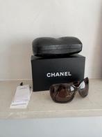 Lunettes de soleil Chanel, Bijoux, Sacs & Beauté, Enlèvement ou Envoi, Brun, Lunettes de soleil