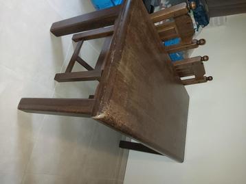 Massief eiken eettafel met 4 stoelen €75 beschikbaar voor biedingen