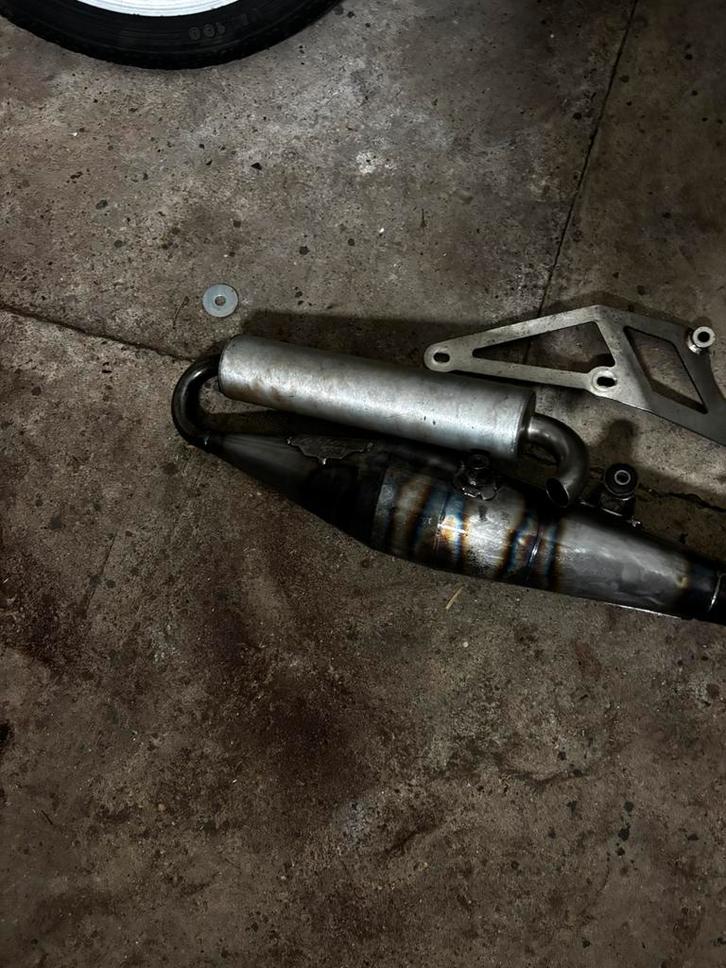 Yasuni Terugloop Uitlaat Minarelli Horizontaal – Nieuwstaat!, Motoren, Tuning en Styling, Ophalen