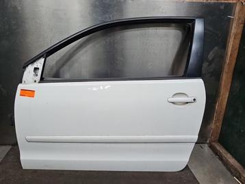 Portier 2Deurs links van een Volkswagen Polo (LB9A) beschikbaar voor biedingen