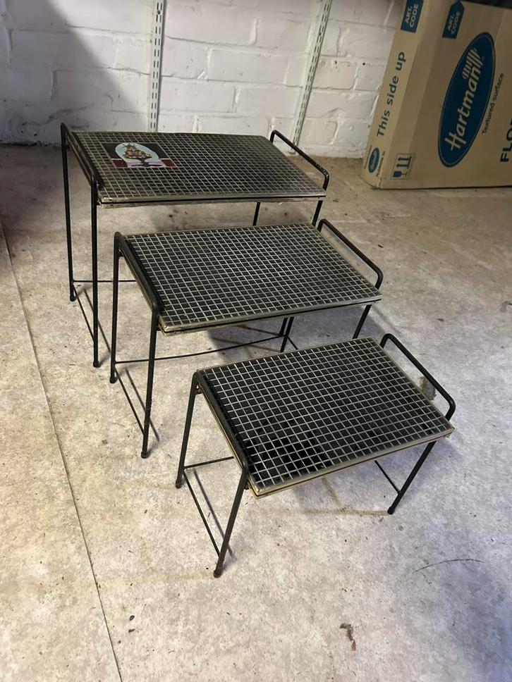 Retro set bijzettafels - NIEUWE PRIJS, Huis en Inrichting, Tafels | Bijzettafels, Zo goed als nieuw, Ophalen