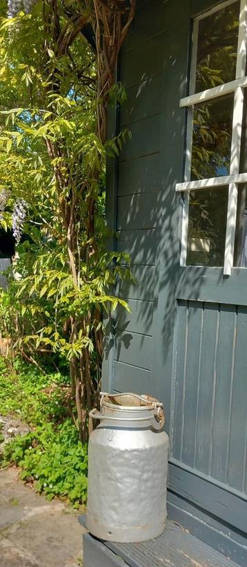 pot à lait brocante avec couvercle et poignée, Enlèvement, Utilisé