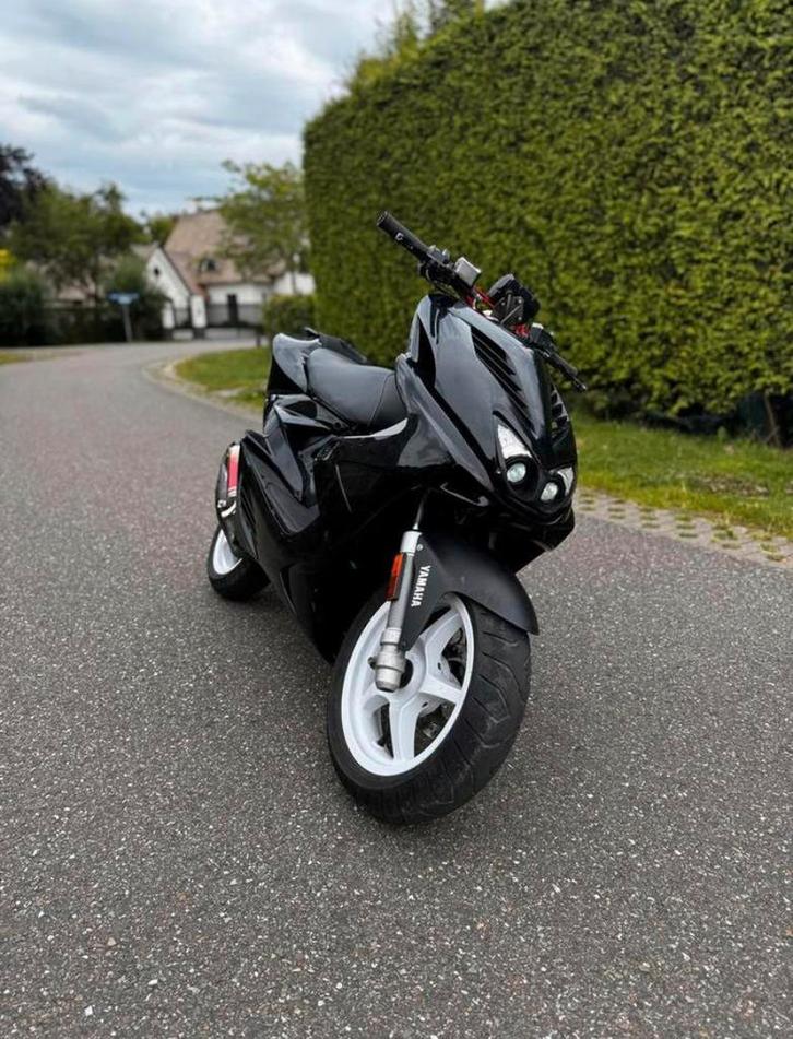 Yamaha Aerox 70cc b-klasse, Fietsen en Brommers, Scooters | Yamaha, Zo goed als nieuw, Aerox, Klasse B (45 km/u), Tweetakt, Ophalen
