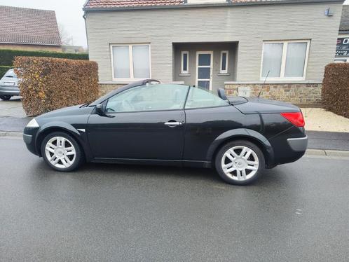Renault Mégane 2.0ess cuir clim contrôler technique ok, Auto's, Renault, Bedrijf, Mégane, ABS, Boordcomputer, Open dak, Benzine