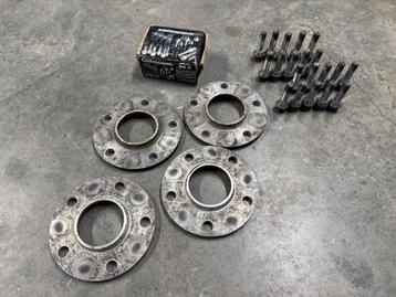 BMW Spacer kit 10mm incl bouten beschikbaar voor biedingen