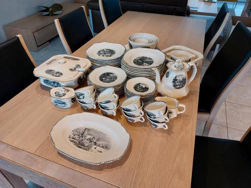 19e eeuws compleet servies in porselein, Antiek en Kunst, Antiek | Servies compleet, Ophalen