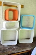 tables gigognes d'appoint des années 1960, Enlèvement