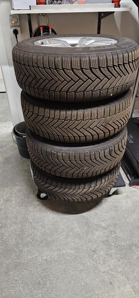 Audi originele alu wintervelgen/winterbanden. M&S banden., Auto-onderdelen, Banden en Velgen, Banden en Velgen, Winterbanden, 16 inch