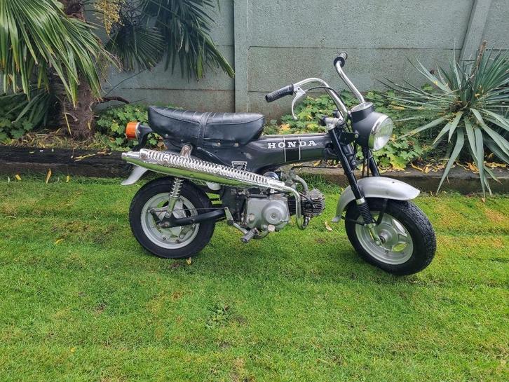 Mooie echte Honda dax  50 cc, Fietsen en Brommers, Brommers | Honda, Gebruikt, Overige modellen, Ophalen of Verzenden