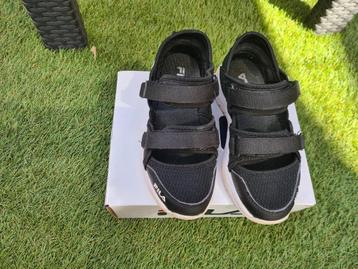 FILA MEISJES SANDAL  beschikbaar voor biedingen