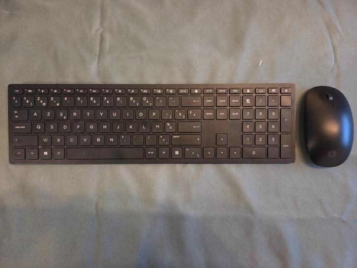 HP “Slim” toetsenbord + muis (HQ-TRE / model 71025), Computers en Software, Toetsenborden, Gebruikt, Azerty, Draadloos, Ergonomisch