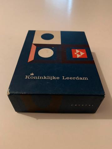 Kristallen kaarsenhouders beschikbaar voor biedingen