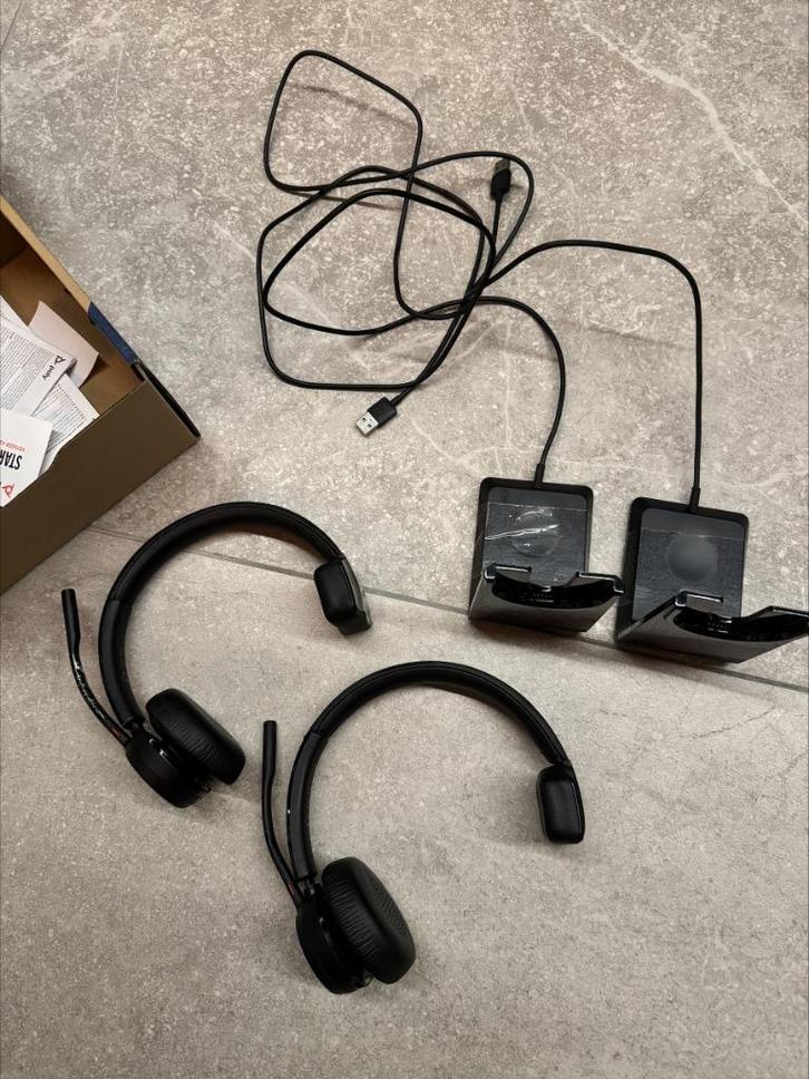 Headset Voyager 4310 UC, Computers en Software, Headsets, Nieuw, Over-ear, Draadloos, Inklapbare microfoon, Mute-functie, Volumeregelaar