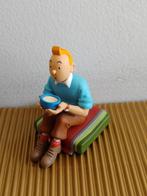 Kuifje eet kommetje rijst 2010 Hergé ML 5,5 cm, Verzamelen, Ophalen of Verzenden, Kuifje, Zo goed als nieuw, Beeldje of Figuurtje