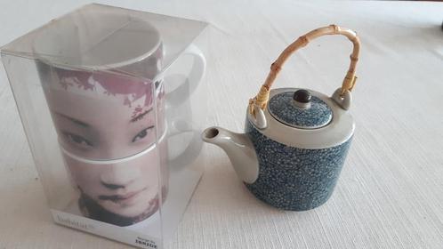 2 thee mugs en een theepotje (1), Huis en Inrichting, Keuken | Servies, Zo goed als nieuw, Ophalen of Verzenden