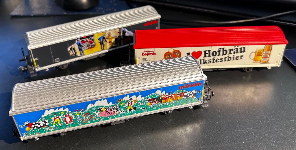 3353. Set van 3 4735 H0 Märklin dozen/koelkasten., Hobby en Vrije tijd, Modeltreinen | H0, Zo goed als nieuw, Wagon, Märklin, Ophalen of Verzenden