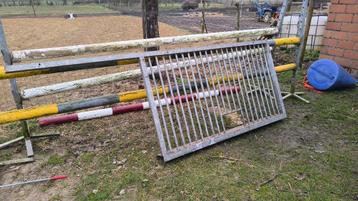 Paardenstal frame  beschikbaar voor biedingen