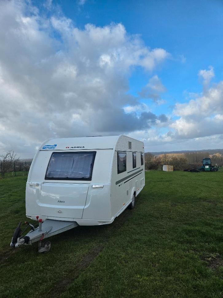 Adria altea 502 ul, Caravanes & Camping, Caravanes, Particulier, jusqu'à 4, Hobby, Grand lit, Douche, Enlèvement