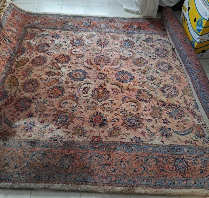 handgeknoopd tapijt met schade, Huis en Inrichting, Stoffering | Tapijten en Vloerkleden, Gebruikt, 150 tot 200 cm, 200 cm of meer