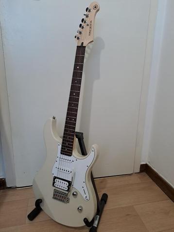 Yamaha Pacifica 112V VW RL beschikbaar voor biedingen