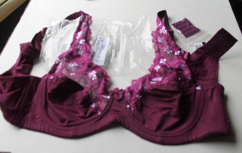 Nieuwe  Bh met beugels en extra tussenstuk in verpakking.Pru, Kleding | Dames, Ondergoed en Lingerie, BH, Ophalen of Verzenden