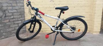 B-TWIN jongensfiets 6 versnellingen  beschikbaar voor biedingen