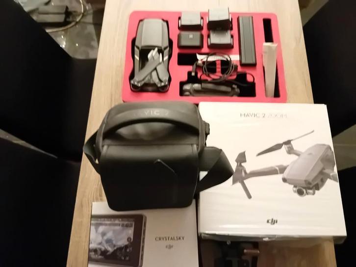DJI mavic 2 zoom Fly combo  overcompleet, met [Crystal Sky], Hobby en Vrije tijd, Modelbouw | Radiografisch | Helikopters en Quadcopters