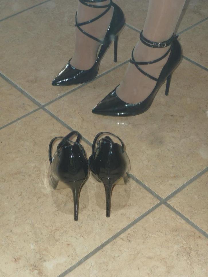 Sexy pumps.♥️, Kleding | Dames, Schoenen, Zo goed als nieuw, Pumps, Zwart, Verzenden