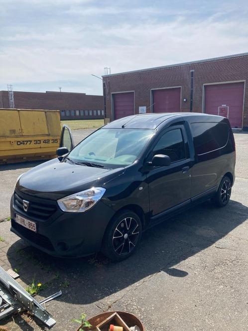 Dacia Dokker, Auto's, Dacia, Particulier, Dokker, Schuifdeur, Benzine, Euro 5, Overige carrosserie, 4 deurs, Handgeschakeld, Zwart
