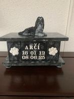 Shih Tzu beeldje op urn of op plateau als set handgemaakt, Verzenden, Nieuw