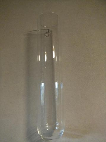 muurvaas beschikbaar voor biedingen