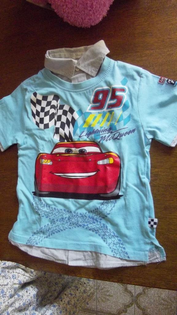 T-Shirt Cars - 104, Kinderen en Baby's, Kinderkleding | Maat 104, Zo goed als nieuw, Jongen, Shirt of Longsleeve, Ophalen of Verzenden