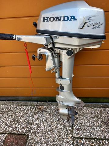 Honda 5 pk four stroke beschikbaar voor biedingen